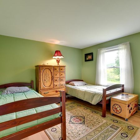 Quiet Catskills Getaway With Deck And Mtn Views New Kingston Eksteriør billede