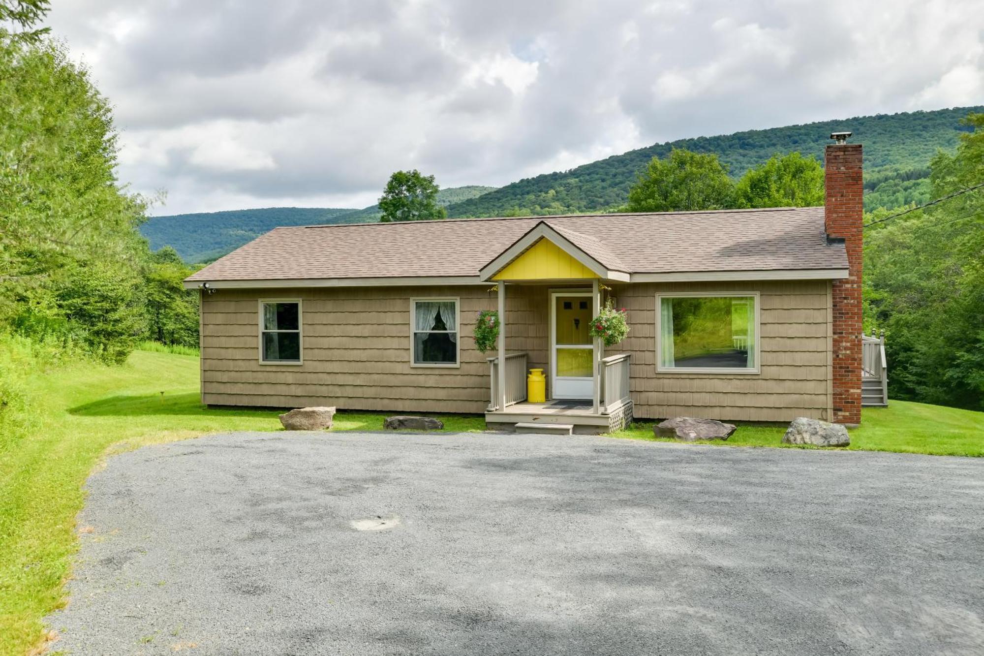 Quiet Catskills Getaway With Deck And Mtn Views New Kingston Eksteriør billede